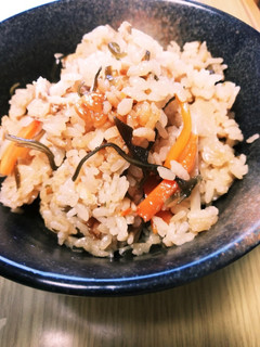 魚の煮汁再利用!炊き込みご飯-レシピのメイン写真