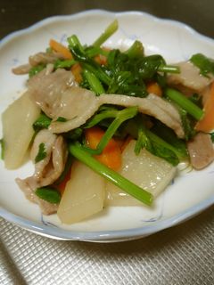 ★セロリの葉と豚バラと大根の中華風炒め★-レシピのメイン写真