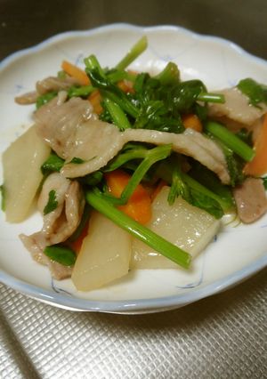 ★ｾﾛﾘの葉と豚バラと大根の中華風炒め★-レシピのメイン写真