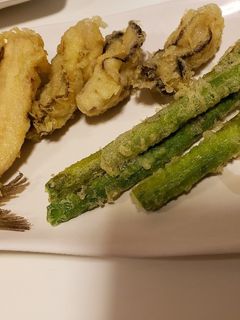 旬な牡蠣の天ぷらイワシ天アスパラ天ぷら-レシピのメイン写真