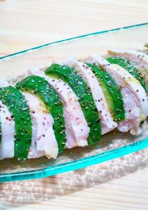アボカドと鶏むねのサラダ♪ おまけ付-レシピのメイン写真