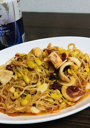 烏賊と萌やしキムチのピリ辛炒め-レシピのメイン写真