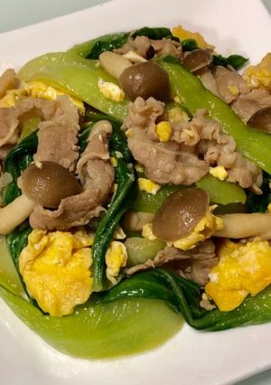 豚バラしめじ卵チンゲン菜のオイスター炒め-レシピのメイン写真