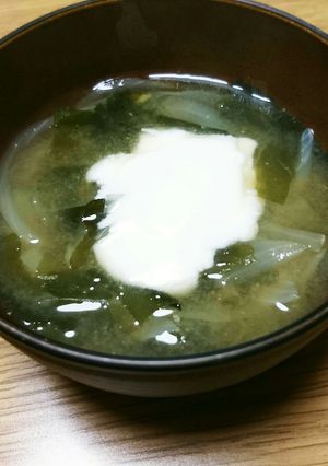 いつもの味噌汁にヨーグルト(๑•᎑<๑)-レシピのメイン写真
