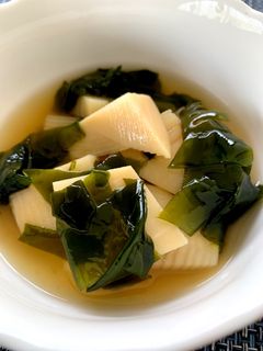 優しい味が染みる!筍とワカメの煮物-レシピのメイン写真