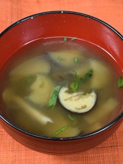 茄子とキノコの味噌汁-レシピのメイン写真