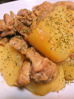 じゃがいもと鶏のニンニクバター醤油煮-レシピのメイン写真