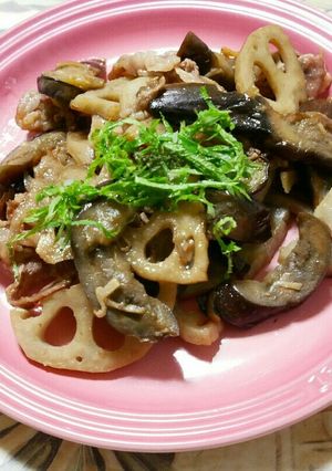 牛バラ肉と蓮根となすの生姜炒め-レシピのメイン写真