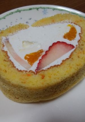 キャロット入り米粉のロールケーキ-レシピのメイン写真