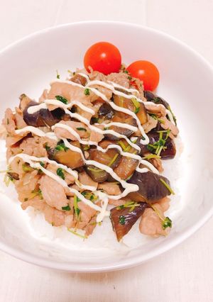 子供も大好き！茄子と豚肉と豆苗の甘辛丼-レシピのメイン写真
