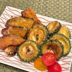 รูปของ ゴーヤとかぼちゃのから揚げ