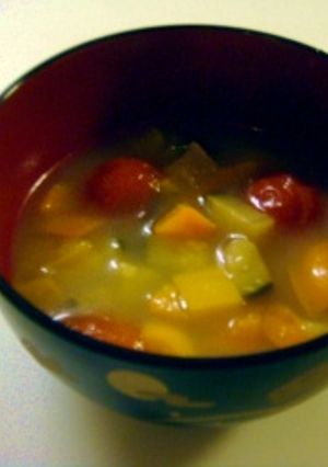 【汁】ビタミンカラー！夏野菜のお味噌汁-レシピのメイン写真
