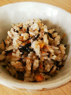 ジューシー風♪ひじきの炊き込みご飯-レシピのメイン写真