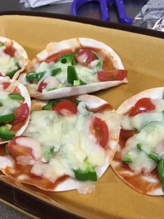 餃子の皮でおつまみピザ-レシピのメイン写真