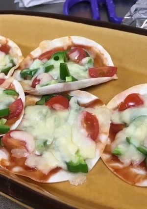 餃子の皮でおつまみピザ-レシピのメイン写真