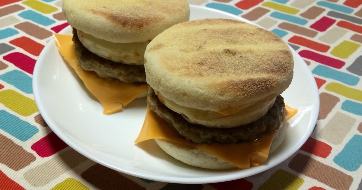 ソーセージマフィンとソース入り N.Y. バーベキューソーセージ&チーズマフィンを実食レビュー