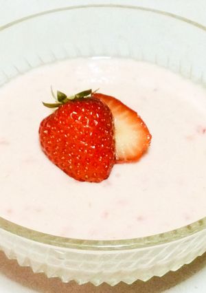 材料6つで簡単苺のフルーチェ風デザート-レシピのメイン写真