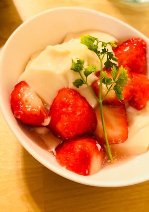 苺 豆乳杏仁豆腐 ヘルシー有機QCいちご-レシピのメイン写真