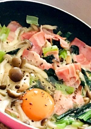 小松菜きのこベーコンカルボナーラ-レシピのメイン写真