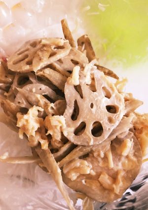 レンコンとごぼうの醤油マヨ和え-レシピのメイン写真