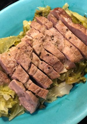 豚ロース塊肉と春キャベツの蒸し煮-レシピのメイン写真