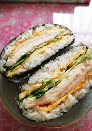 チキンサラダでおにぎらす-レシピのメイン写真