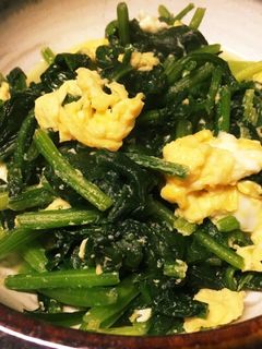 春色。ほうれん草と卵の炒め物-レシピのメイン写真