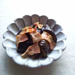 รูปของ 簡単！ナスとベーコンの旨煮