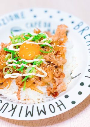 ピリ辛!!ガーリックぶた丼♡-レシピのメイン写真