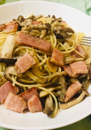 たっぷりキノコとベーコンの和風スパゲティ-レシピのメイン写真