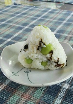枝豆チーズ&塩昆布おにぎり-レシピのメイン写真