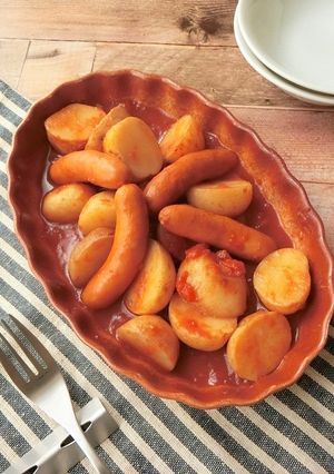 ピリ辛ウィンナーと新じゃがのトマト煮-レシピのメイン写真