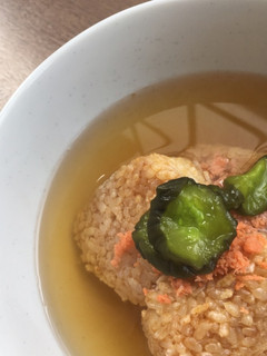 冷凍食品の焼きおにぎりで出汁茶漬け-レシピのメイン写真