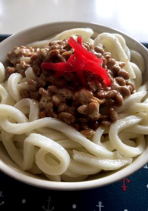 紅マヨ納豆うどん-レシピのメイン写真