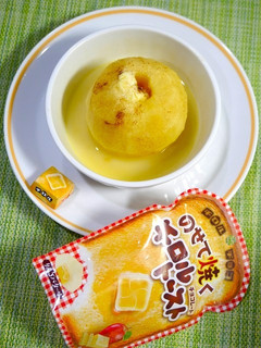 レンジで簡単!焼きリンゴ☆チロルチョコ-レシピのメイン写真