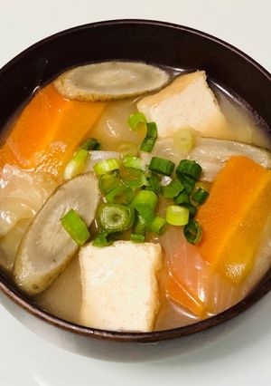 厚揚げごぼう人参キャベツ玉葱の味噌汁-レシピのメイン写真