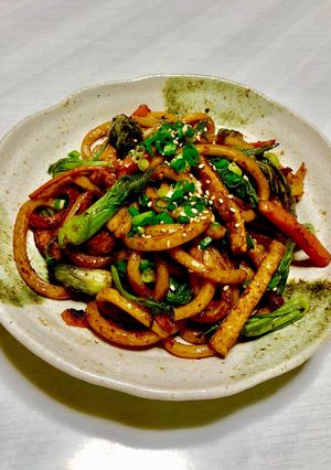 タラの芽・こしあぶらの甘辛味噌味焼うどん-レシピのメイン写真