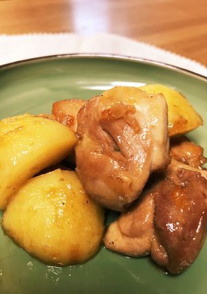 鶏肉とじゃがいもを杏ジャムで！-レシピのメイン写真