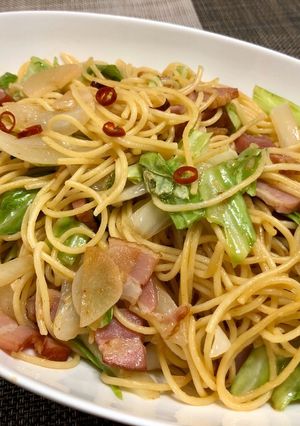 ☆キャベツとベーコンで和風ペペロンチーノ-レシピのメイン写真