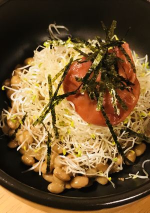 毎日の納豆●スプラウト＆梅干しのサラダ風-レシピのメイン写真