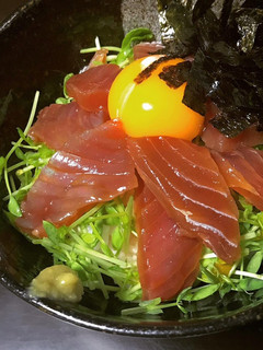 簡単!おつまみにも◎マグロの漬け丼-レシピのメイン写真