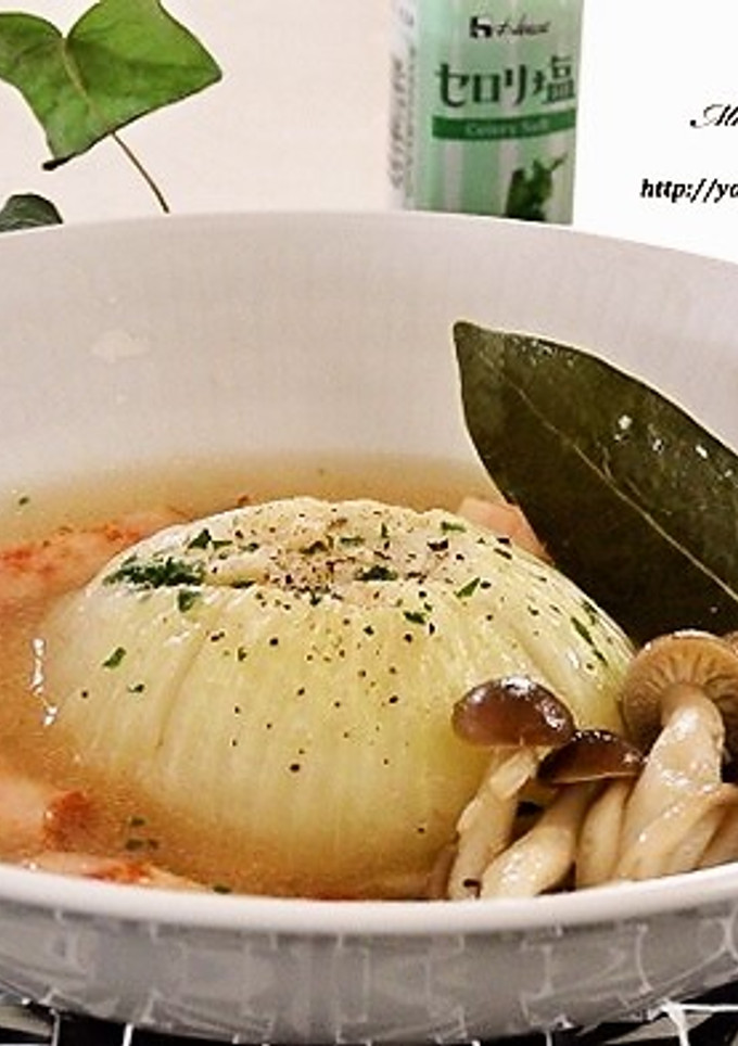 まるごと新玉ねぎのセロリ塩スープ-レシピのメイン写真