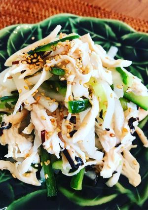 蒸し鶏と胡瓜の塩昆布サラダ-レシピのメイン写真