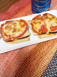 茄子とトマトの油揚げピザ-レシピのメイン写真