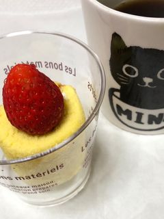ロールちゃんで簡単♫苺のショートケーキ-レシピのメイン写真