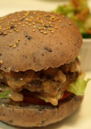 ★黒米バンズのハンバーガー★-レシピのメイン写真