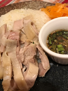 炊飯器で簡単☆鶏もも肉カオマンガイ-レシピのメイン写真