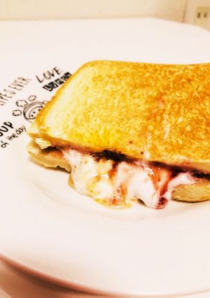 マシュマロとイチゴジャムのホットサンド☆-レシピのメイン写真