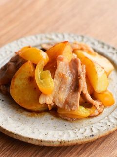 豚ばら肉とじゃがいものピリ辛炒め-レシピのメイン写真