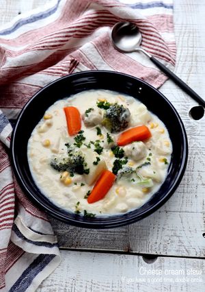 鶏肉とコーンのチーズクリームシチュー-レシピのメイン写真